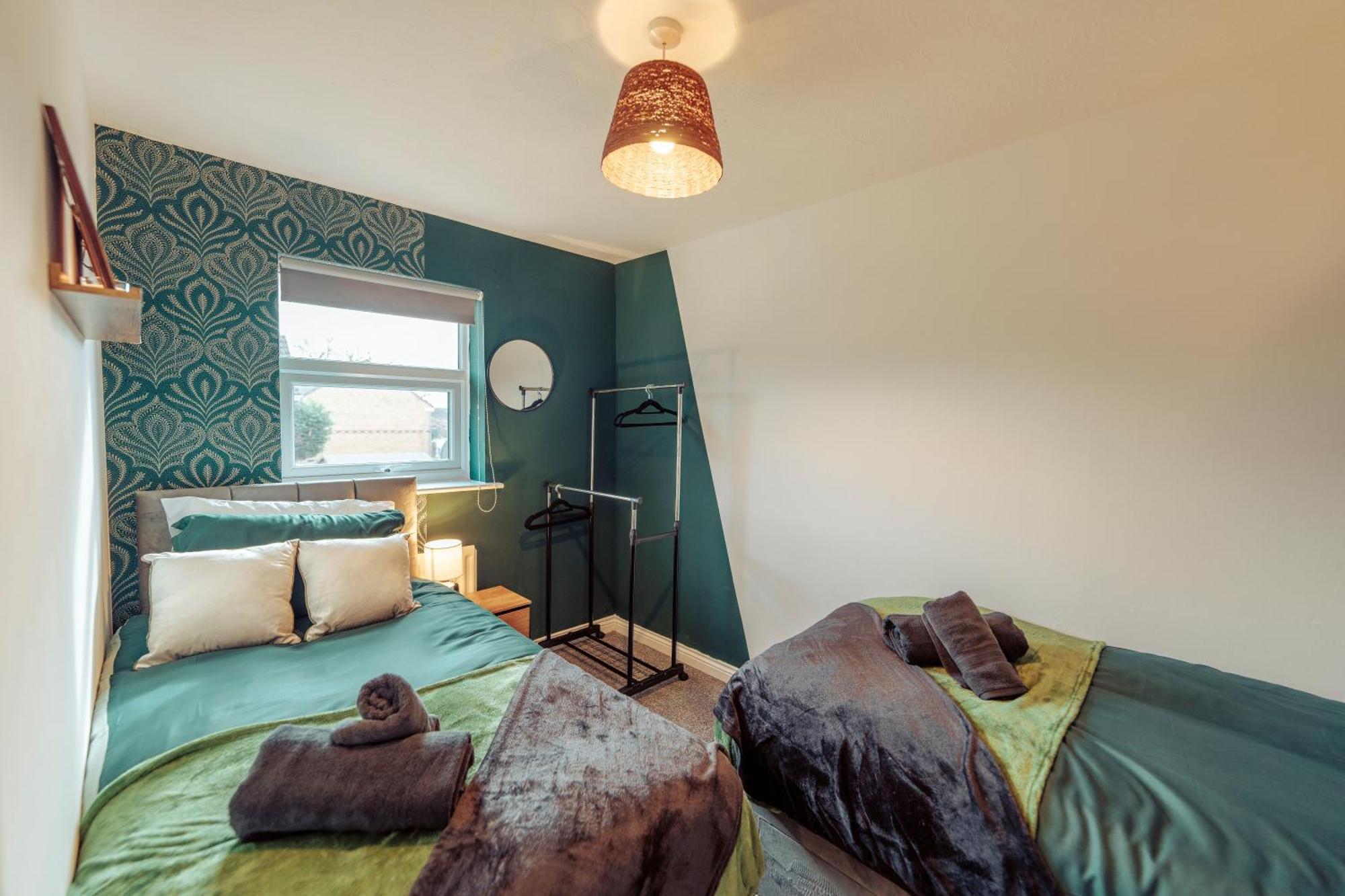 2 Bedroom Peaceful Home, Colchester Mile End Экстерьер фото
