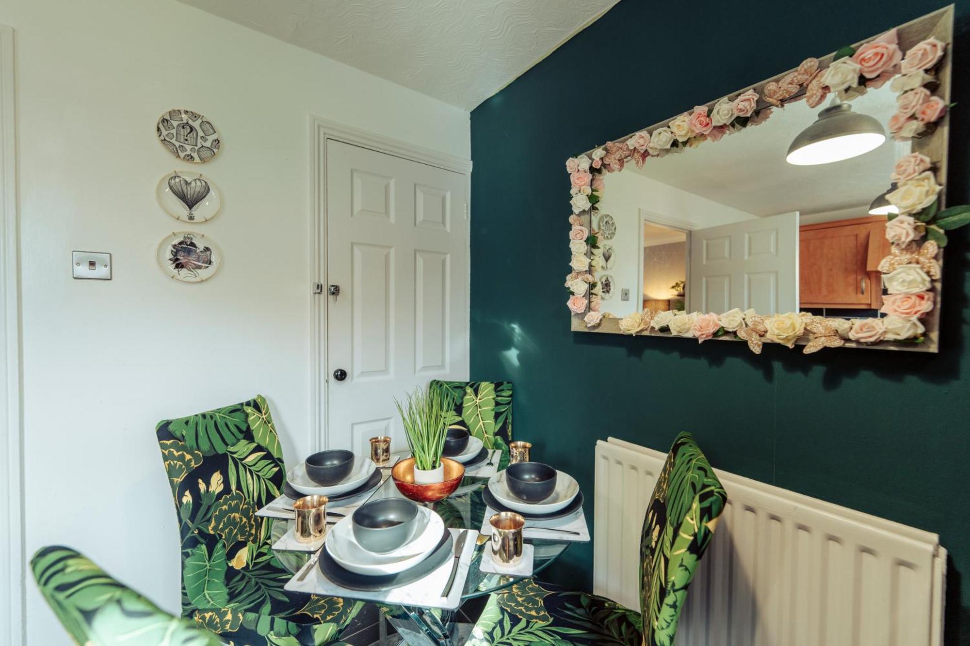 2 Bedroom Peaceful Home, Colchester Mile End Экстерьер фото